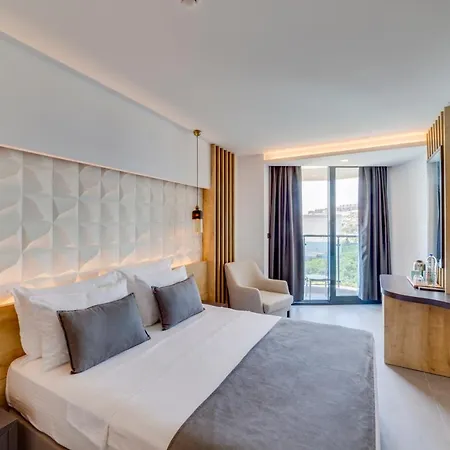 Signature Blue Hotell 5*