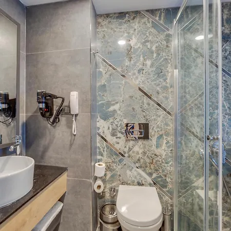 Signature Blue 5*