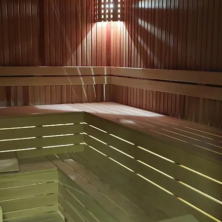 מלון Signature Blue 5*