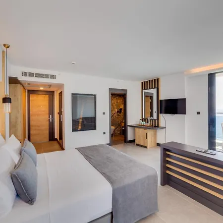 Signature Blue 5* Κουσάντασι