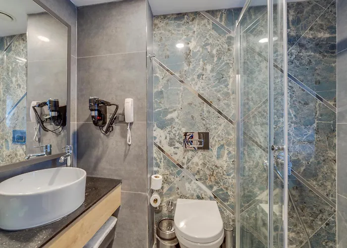 Signature Blue 5*