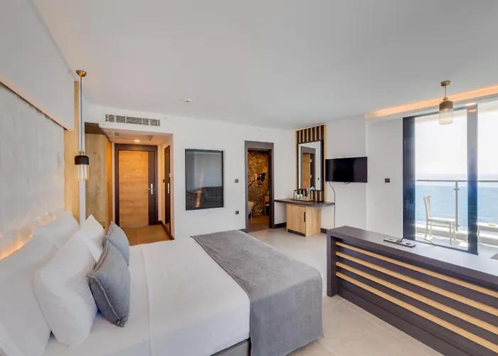 Signature Blue 5* Κουσάντασι